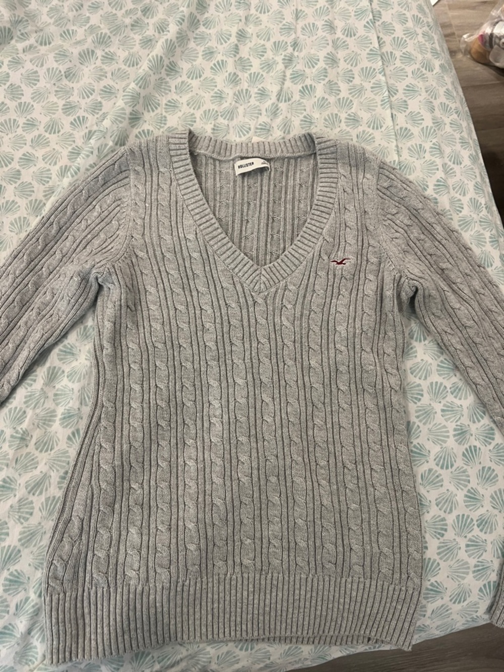 Hollister Light Gray Cable-Knit V-Neck Sweater